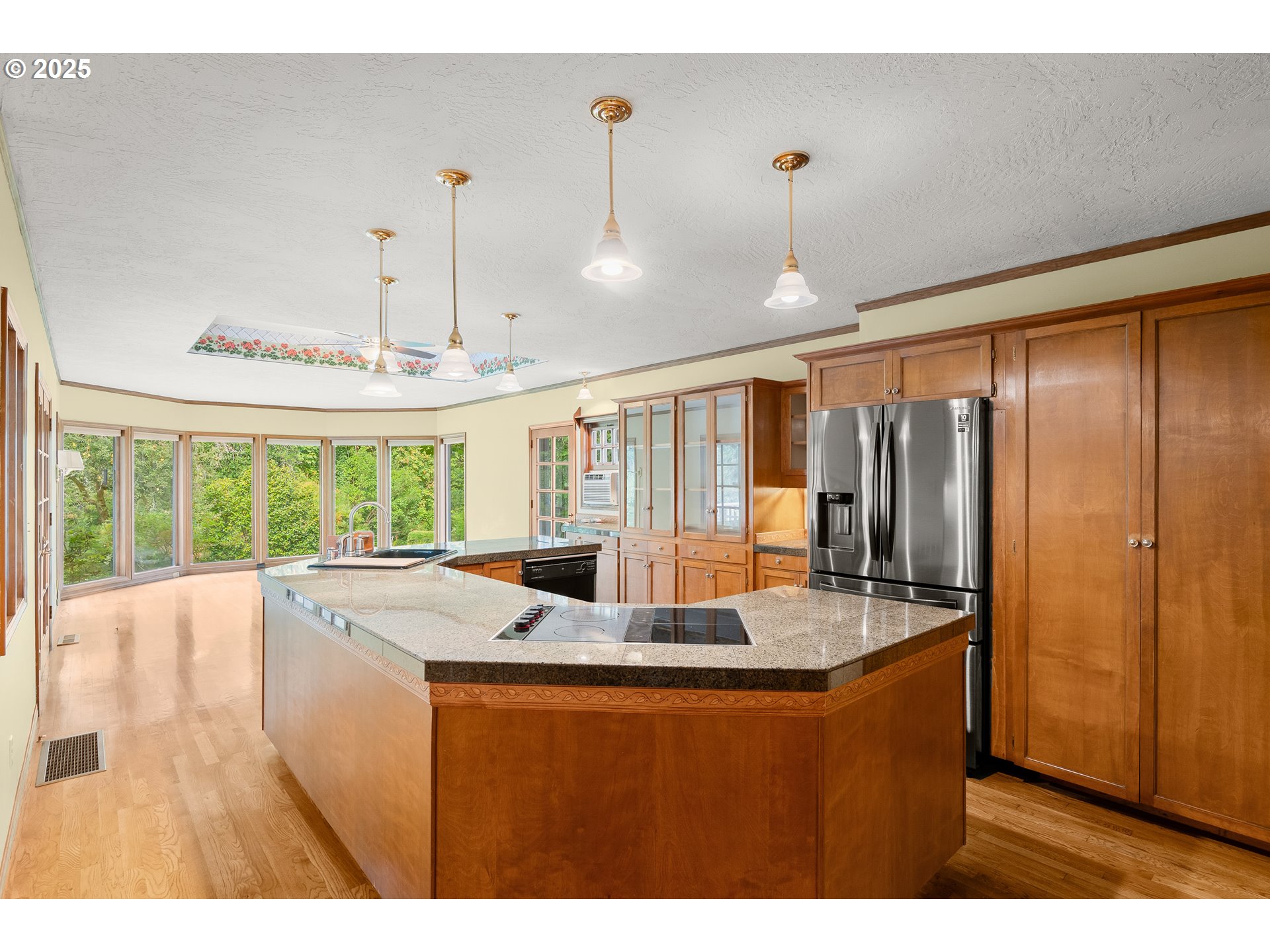 17300 Southeast Oatfield Road Milwaukie, OR 97267 - Photo 7 of 45 Kitchen