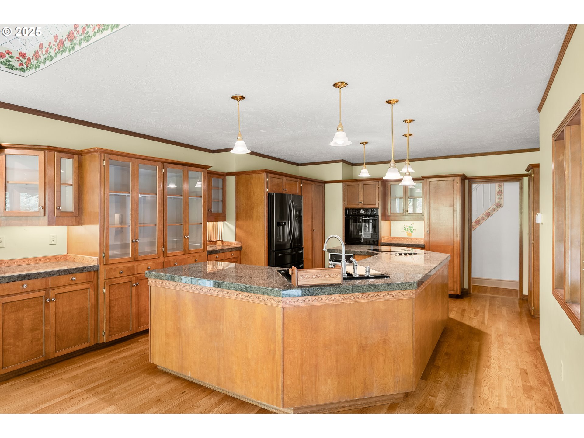 17300 Southeast Oatfield Road Milwaukie, OR 97267 - Photo 9 of 45