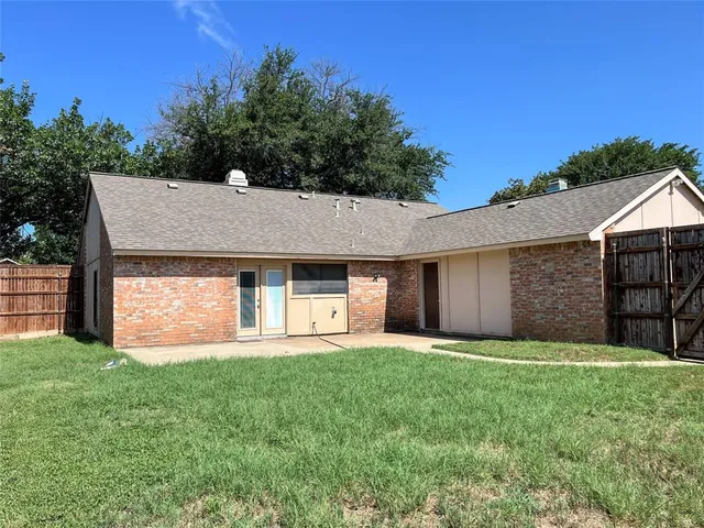 $2,300 | 4036 Churchill Drive, Flower Mound, TX 75028