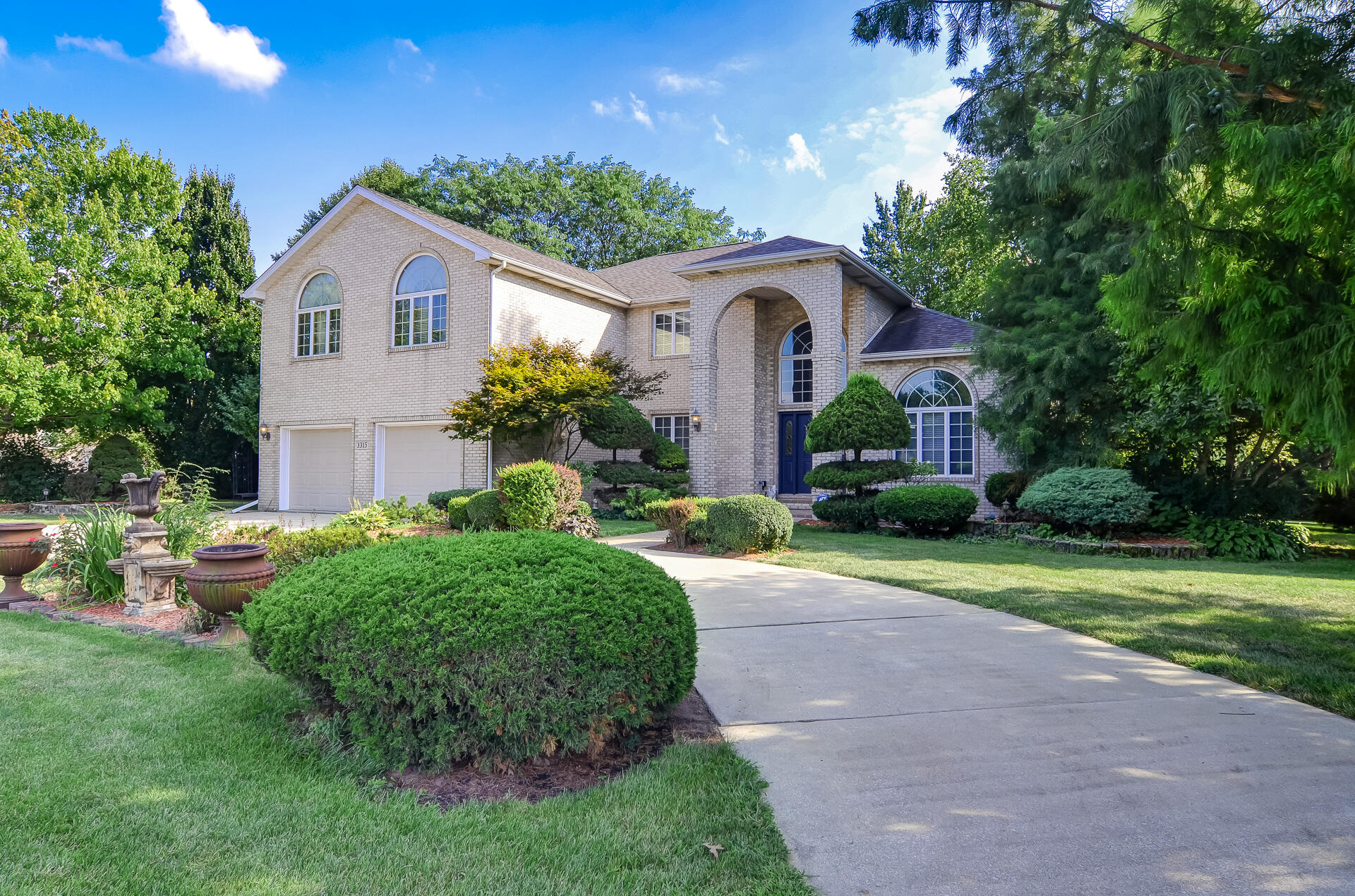 3315 West 138th Lane Crown Point, IN 46307 - Photo 2 of 34 1920x1271