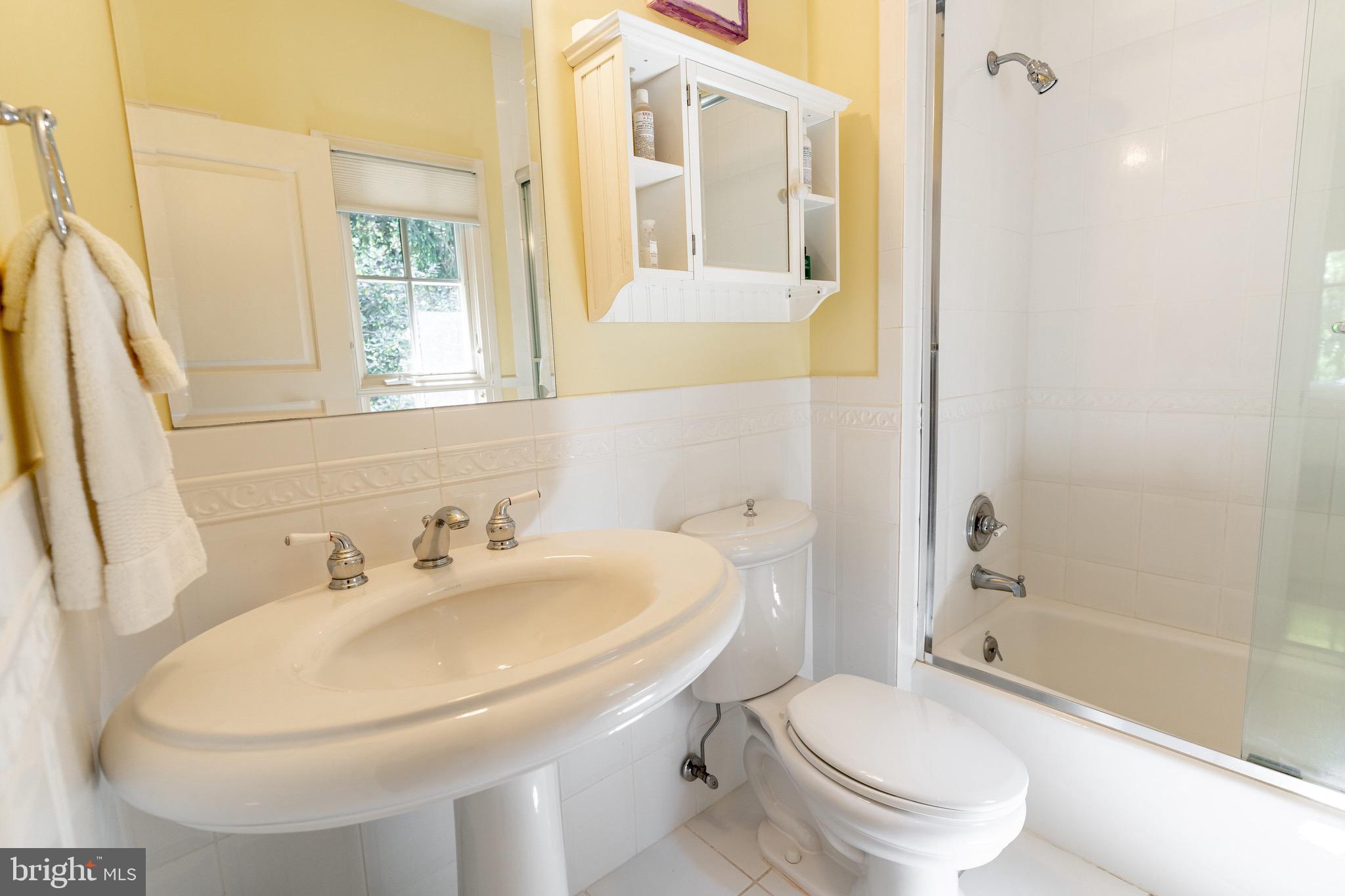 9901 River View Court Potomac, MD 20854 - Photo 30 of 54 Private Bath