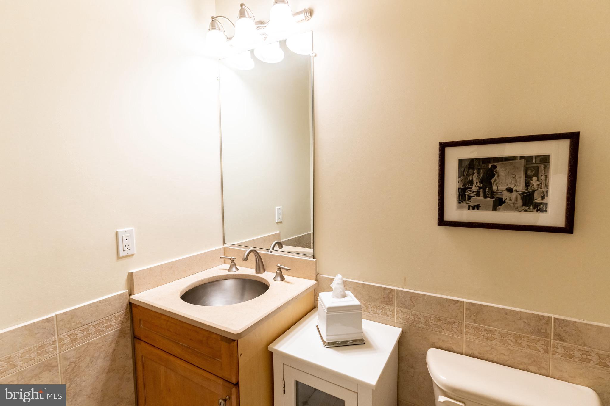 9901 River View Court Potomac, MD 20854 - Photo 47 of 54 Bonus Room Bath
