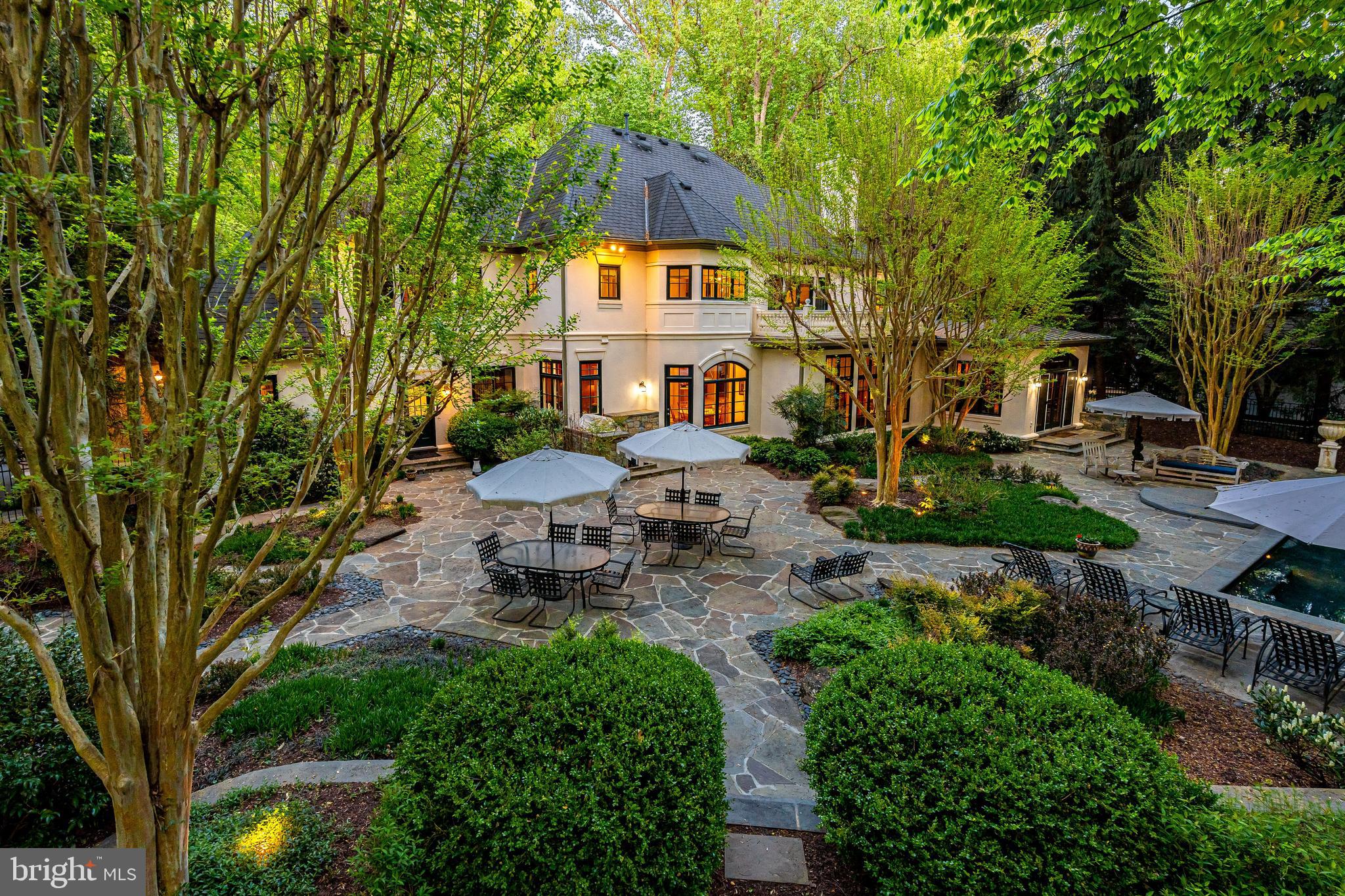 9901 River View Court Potomac, MD 20854 - Photo 49 of 54 Entertainment Patio