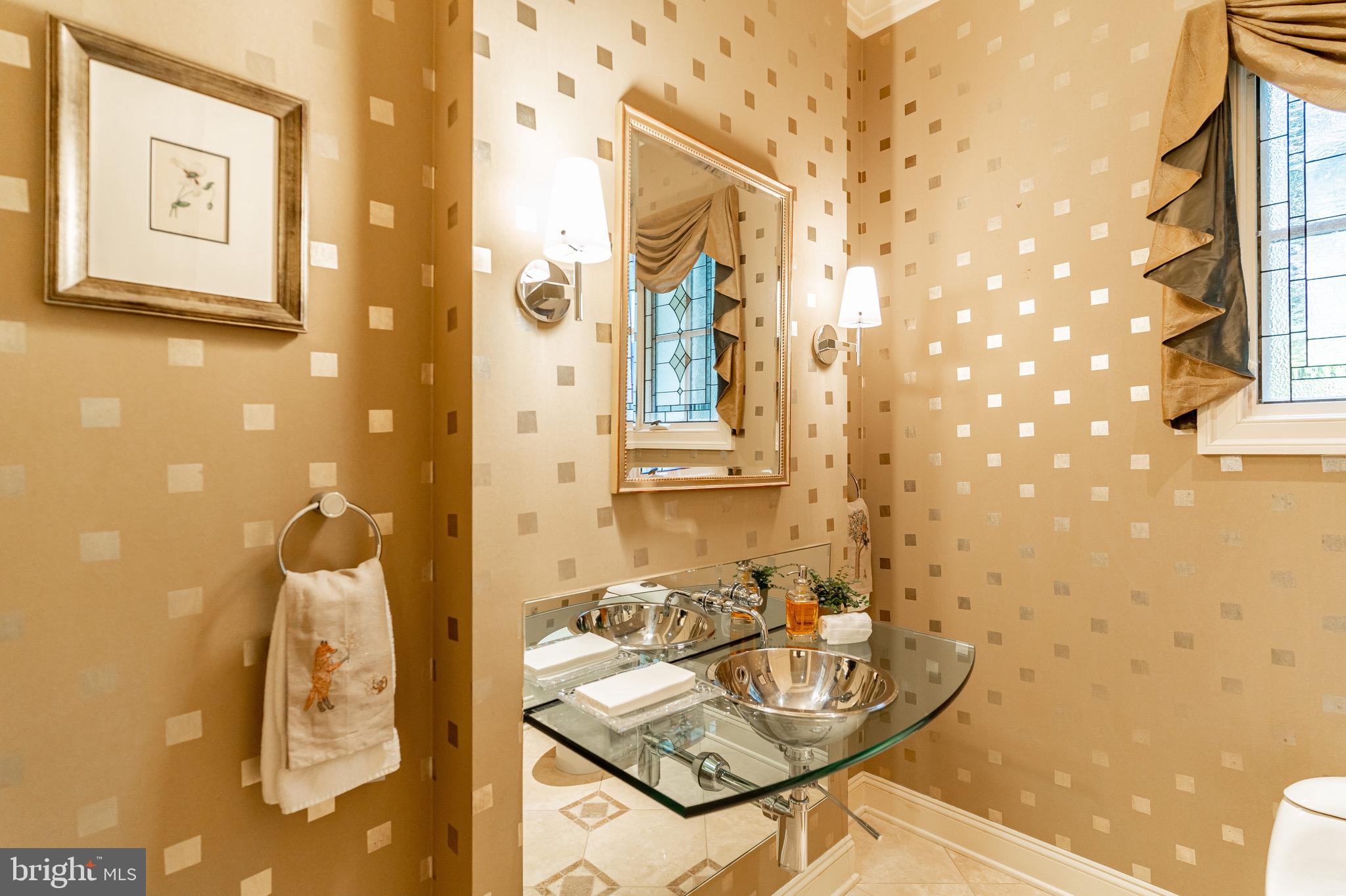 9901 River View Court Potomac, MD 20854 - Photo 8 of 54 Powder Room