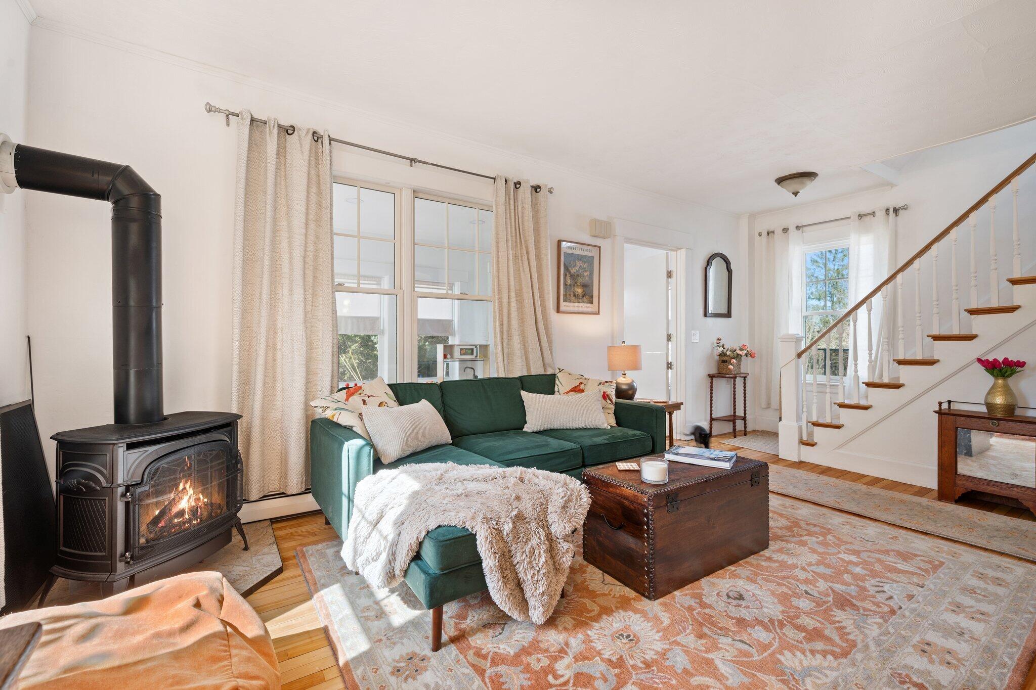 243 Nowell Road Bangor, ME 04401 - Photo 9 of 50 Living Room