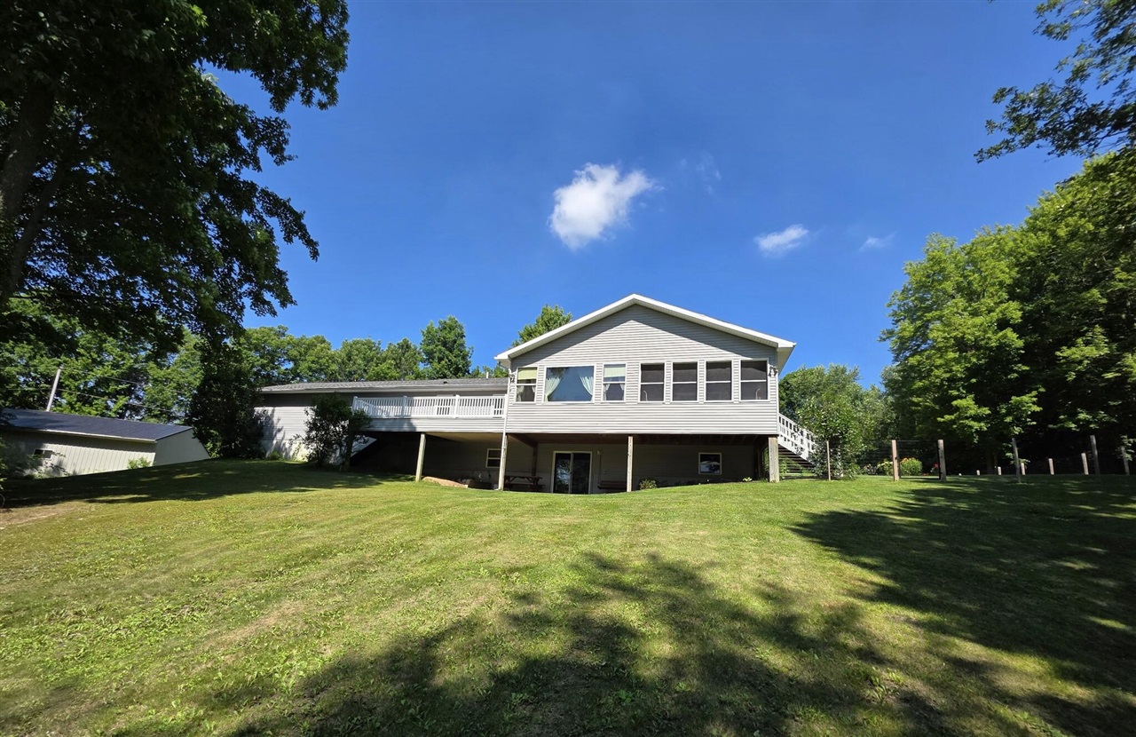 6670 Tower Lake Road Northeast Belding, MI 48809 - Photo 2 of 60