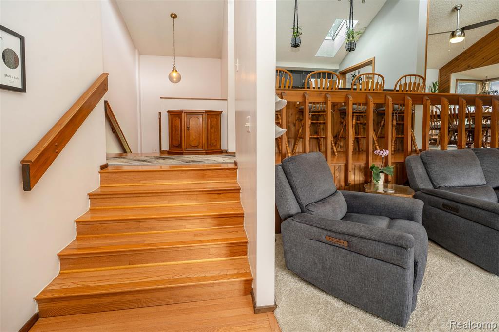 2725 Cooley Lake Road Highland, MI 48356 - Photo 20 of 63