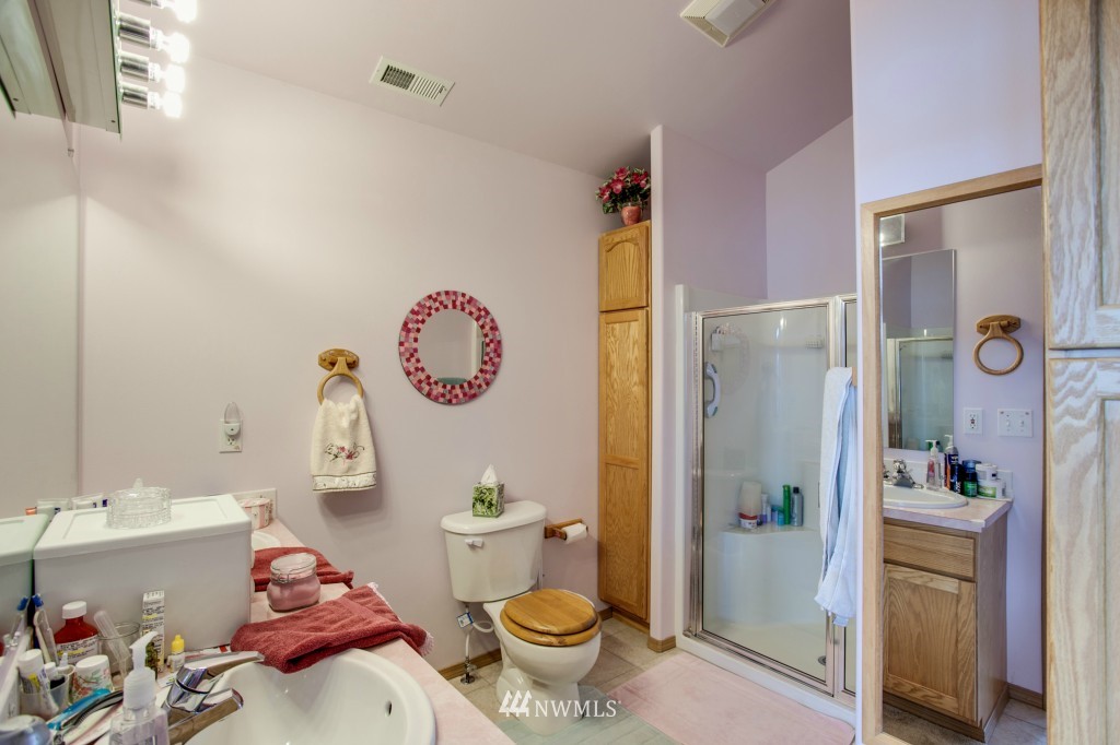 9810 South Lakeshore Road Chelan, WA 98816 - Photo 18 of 25 Gallery Image 18