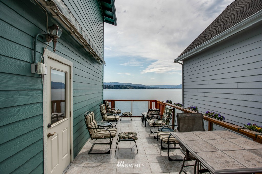 9810 South Lakeshore Road Chelan, WA 98816 - Photo 10 of 25 Gallery Image 10