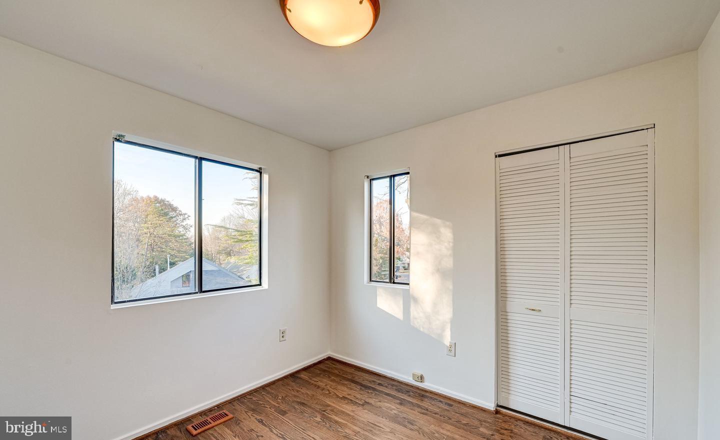 1661 Cedar Hollow Way Reston, VA 20194 - Photo 18 of 25 2nd Bedroom