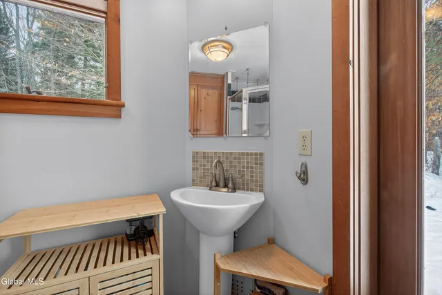 $699,900 | 54 Darling Road, Stony Creek, NY 12878