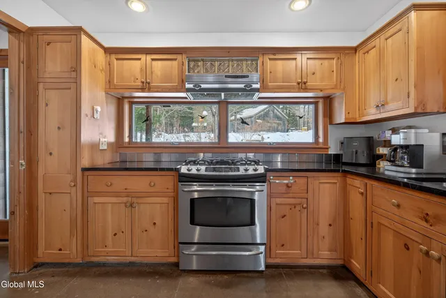 $699,900 | 54 Darling Road, Stony Creek, NY 12878