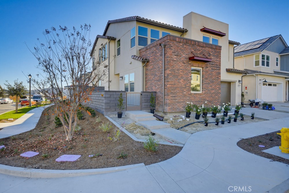 a view of a house with entertaining space
