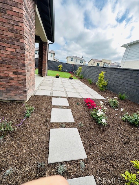 452 Botanica Rancho Mission Viejo, CA 92694 - Photo 51 of 53 a view of a pathway with a yard