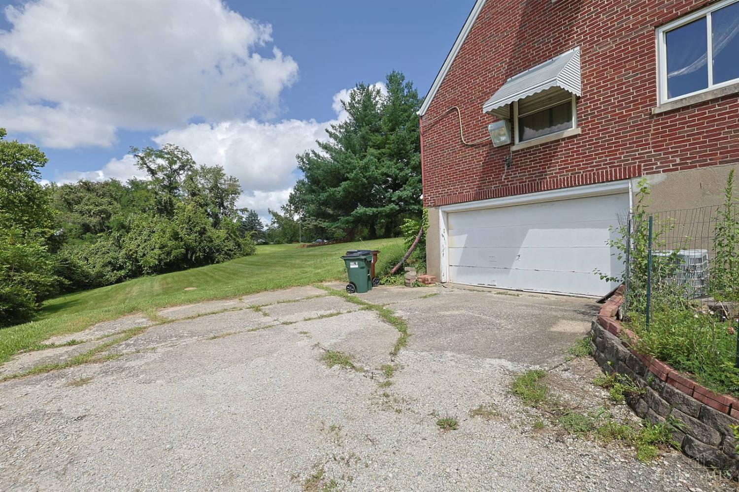 2312 Compton Road Cincinnati, OH 45231 - Photo 25 of 40 Gallery Image 25