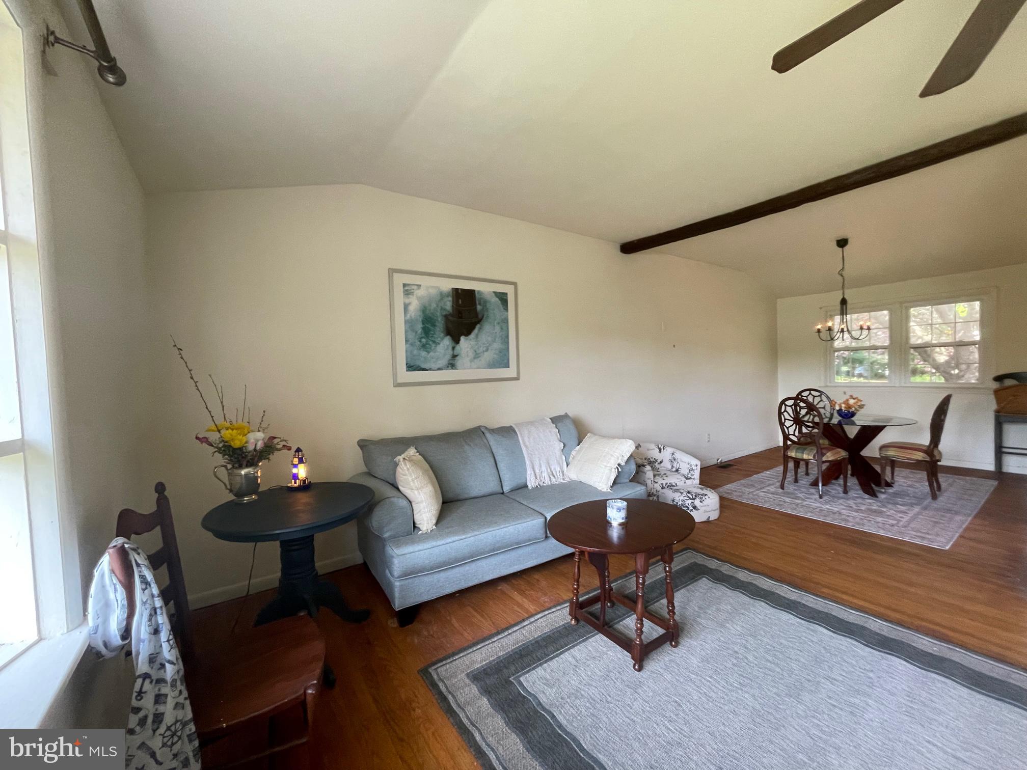 120 Conestoga Road Malvern, PA 19355 - Photo 5 of 20 Lots of natural light & - Lots of potential !