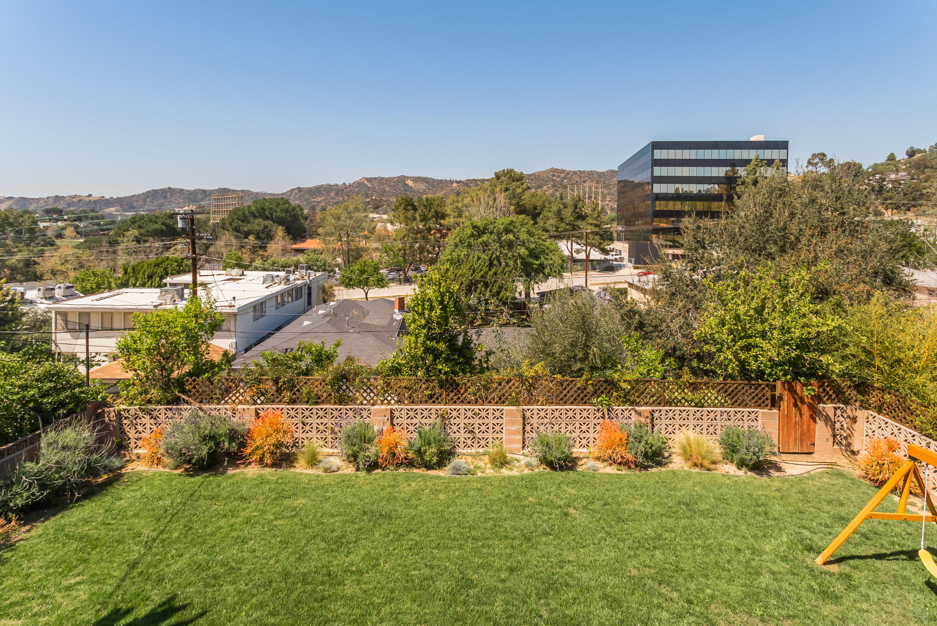 1441 Glengarry Road Pasadena, CA 91105 - Photo 37 of 42 1441 Glengarry Rd-18