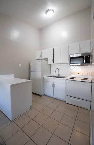 $615 | 1300 Parker Lane, Unit 202, Austin, TX 78741
