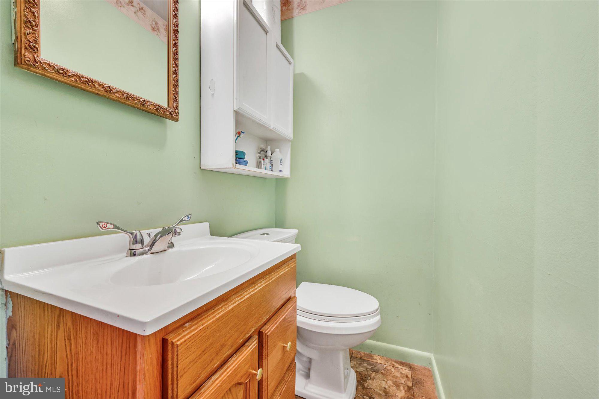 1040 Williamsburg Road Lancaster, PA 17603 - Photo 13 of 26 Half Bath-Main Floor
