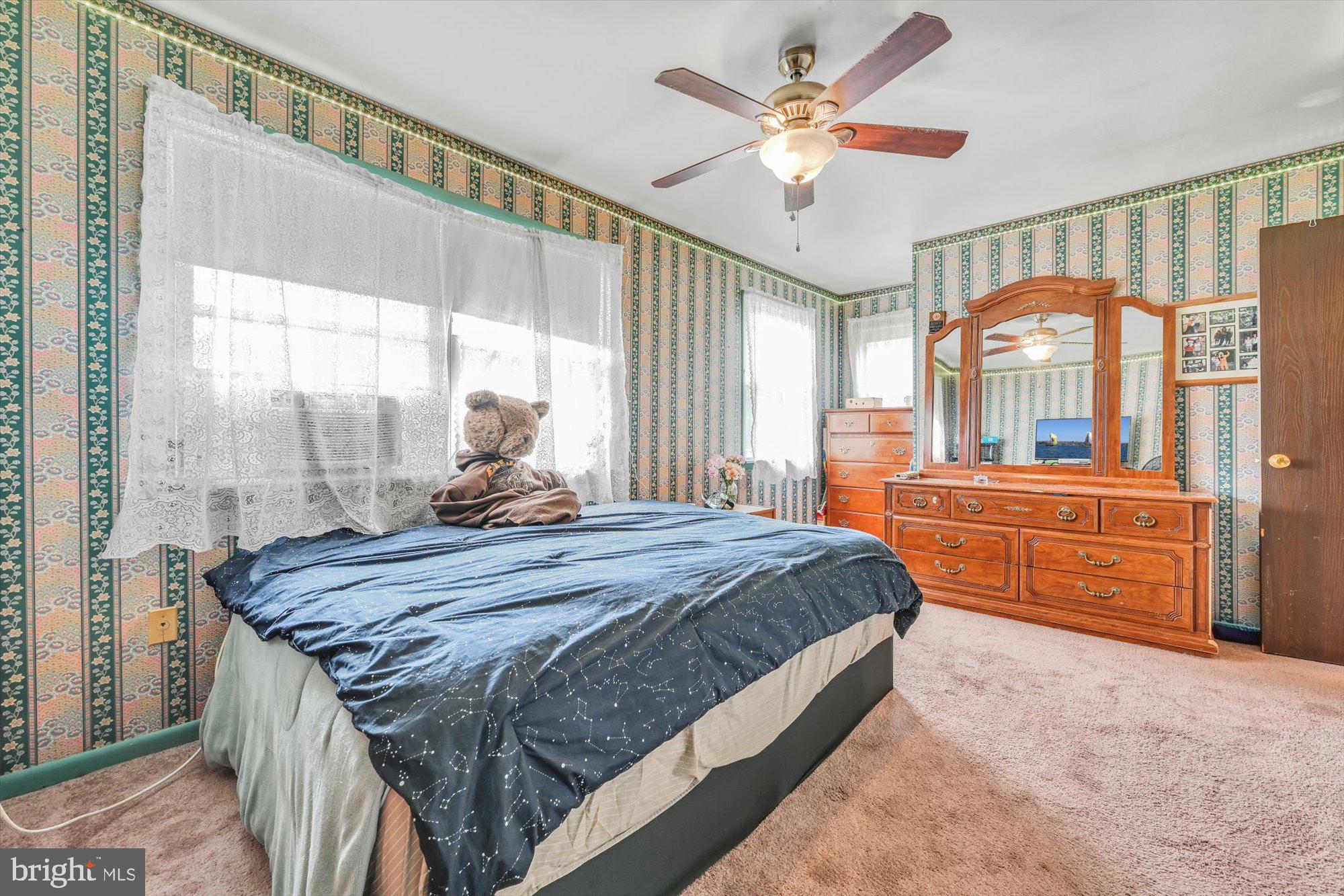 1040 Williamsburg Road Lancaster, PA 17603 - Photo 14 of 26 Primary Bedroom V1