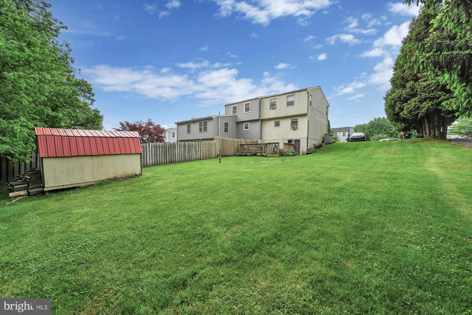 1040 Williamsburg Road Lancaster, PA 17603 - Photo 26 of 26 Rear View of Yard
