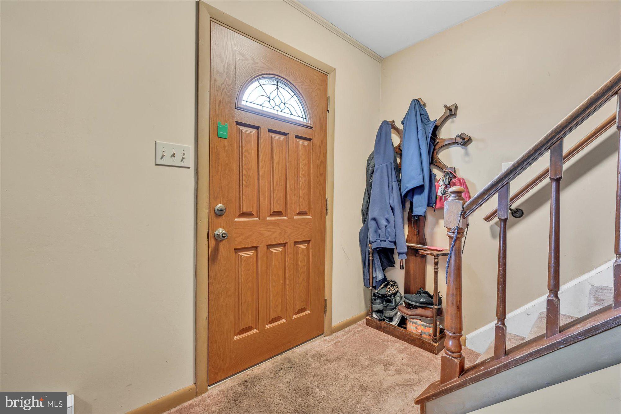 1040 Williamsburg Road Lancaster, PA 17603 - Photo 5 of 26 Entrance