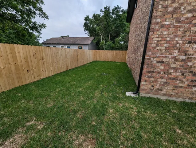 $1,250 | 2015 Rosalee Street, Unit 1, La Marque, TX 77568