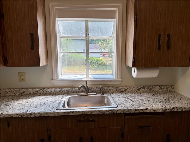 $234,000 | 1437 East 25th Avenue, Kansas City, MO 64116