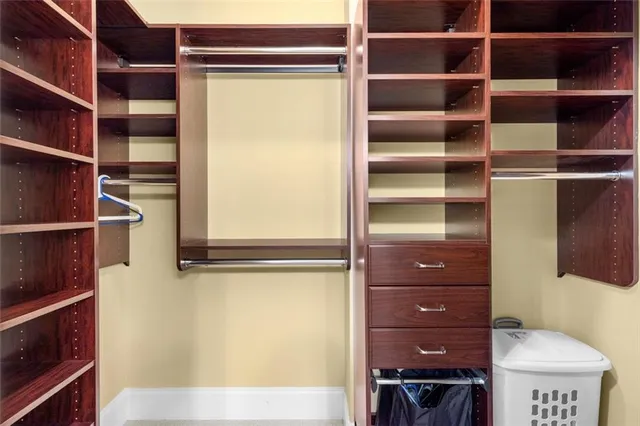 a view of utility room with washer and dryer