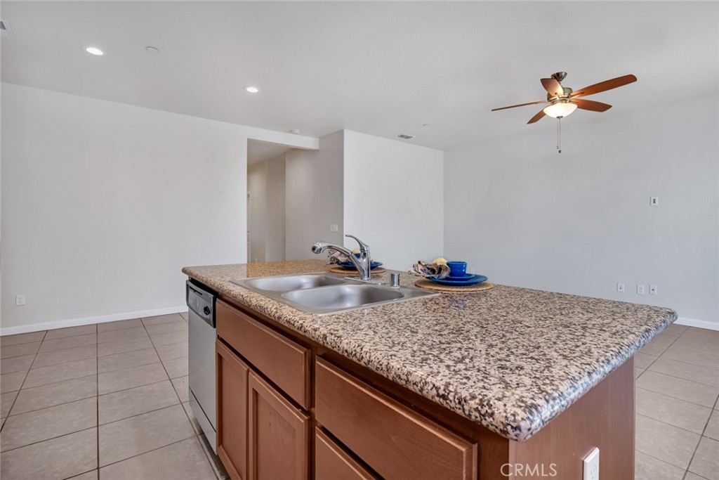 1476 Dynes Street Merced, CA 95348 - Photo 9 of 39