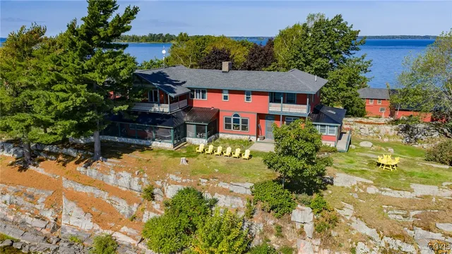 $2,400,000 | 40029 Whiskey, Clayton, NY 13624