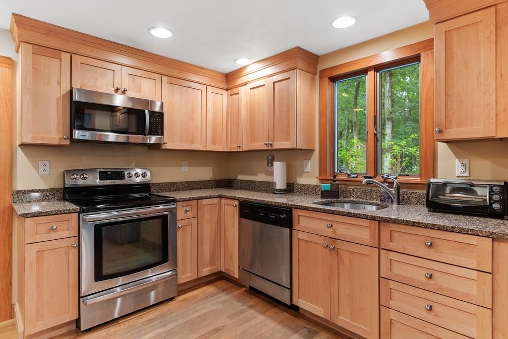 13 Eleanor Road Walpole, MA 02081 - Photo 18 of 22 Gallery Image 18