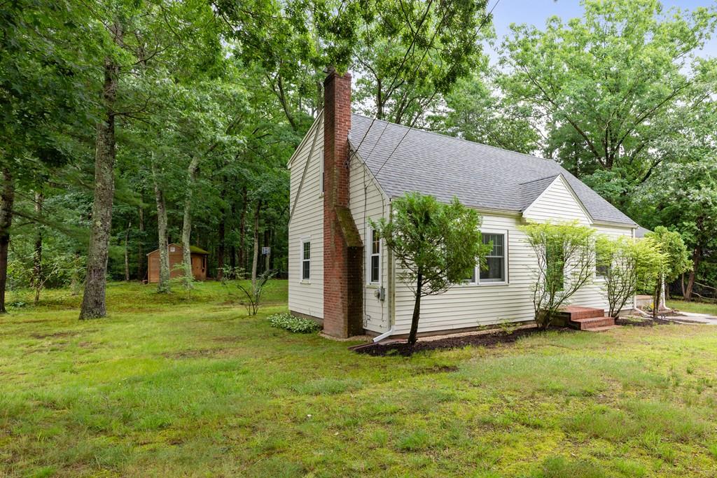 13 Eleanor Road Walpole, MA 02081 - Photo 3 of 22 Gallery Image 3