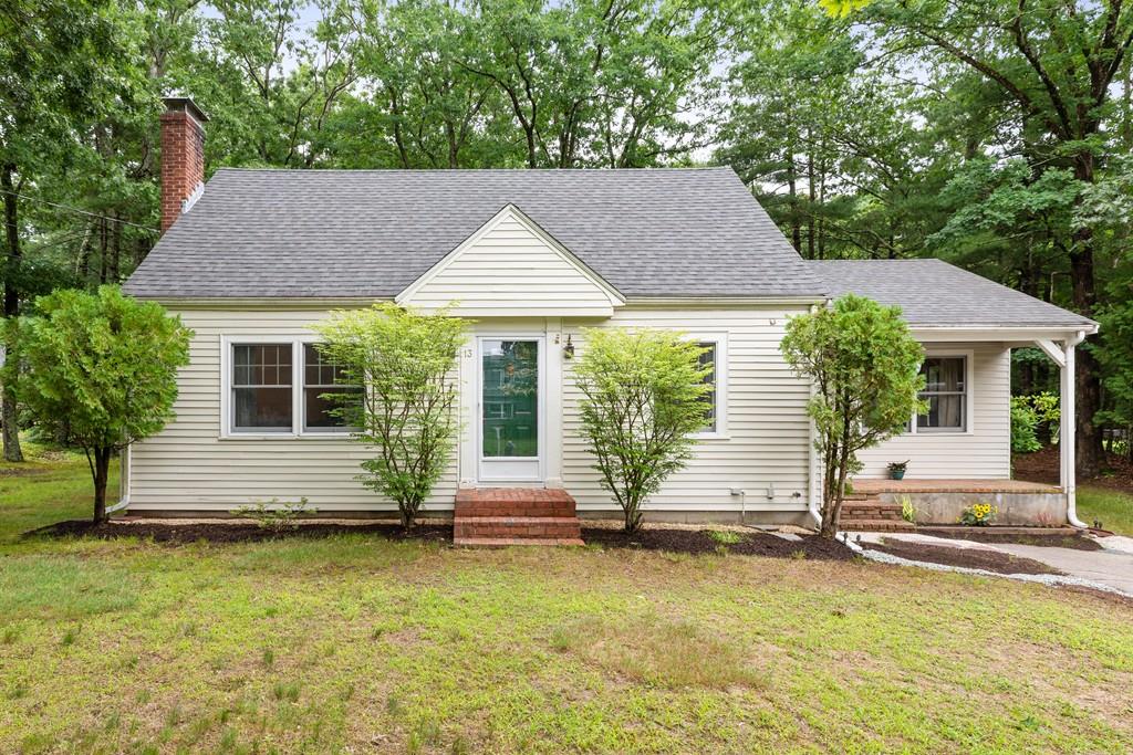 13 Eleanor Road Walpole, MA 02081 - Photo 4 of 22 Gallery Image 4