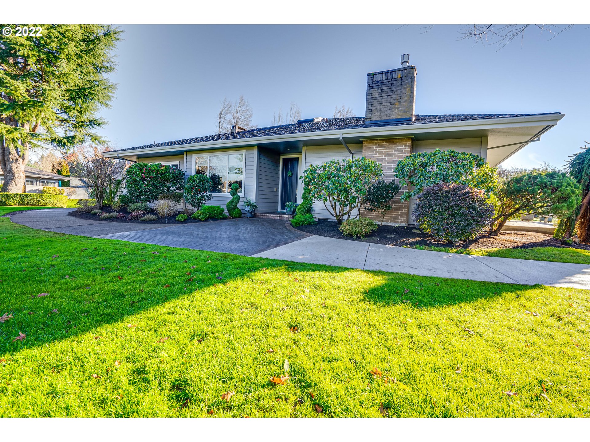 32305 Southwest Boones Bend Road Wilsonville, OR 97070 - Photo 3 of 32 Gallery Image 3