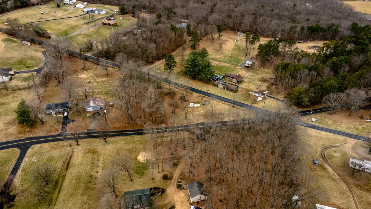 724 Wilda Road Stuarts Draft, VA 24477 - Photo 19 of 34 Gallery Image 19