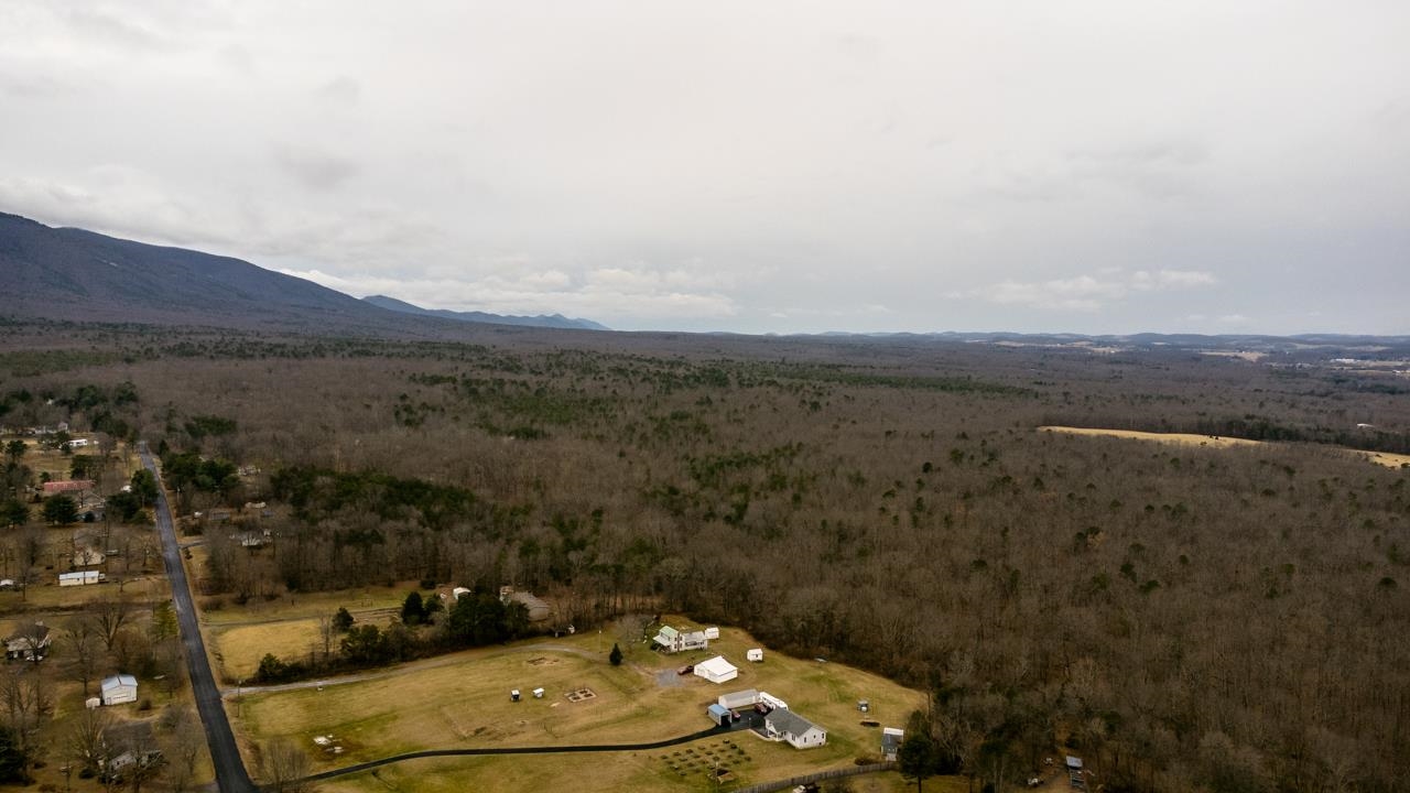 724 Wilda Road Stuarts Draft, VA 24477 - Photo 31 of 34 Gallery Image 31