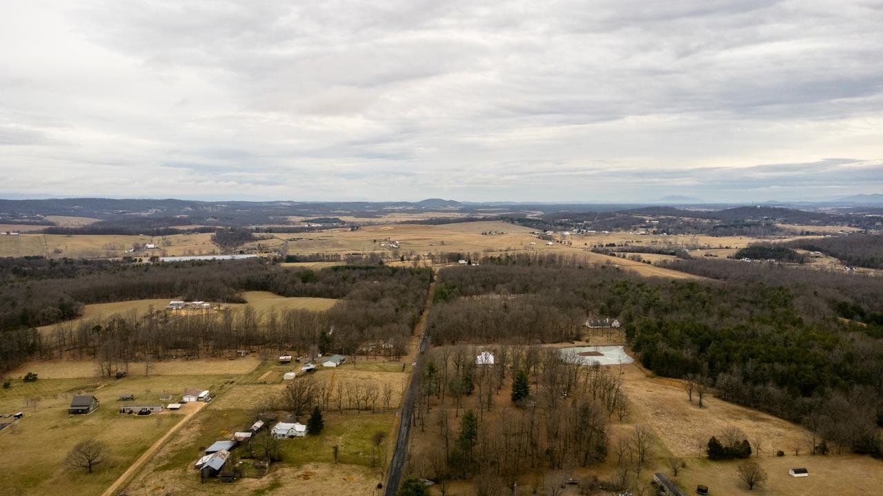 724 Wilda Road Stuarts Draft, VA 24477 - Photo 34 of 34 Gallery Image 34