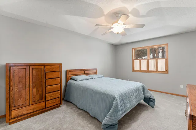 $370,000 | 547 Woodside Court, Shakopee, MN 55379