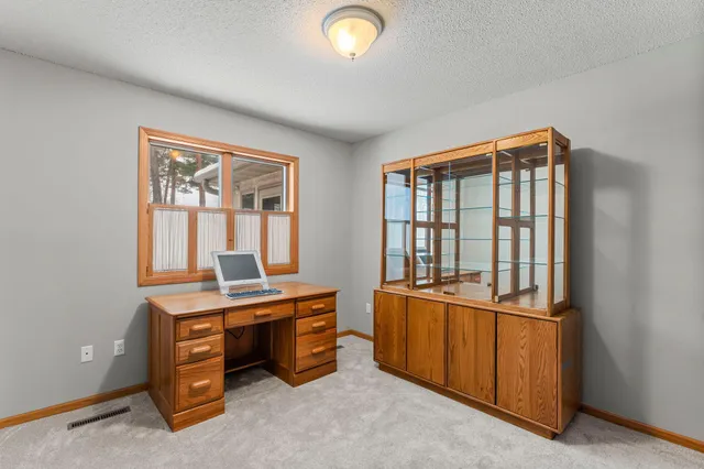 $370,000 | 547 Woodside Court, Shakopee, MN 55379