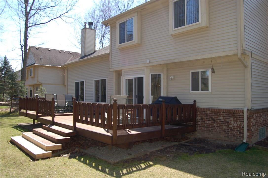 120 Chestnut Ridge Walled Lake, MI 48390 - Photo 28 of 28 Deck off the rear