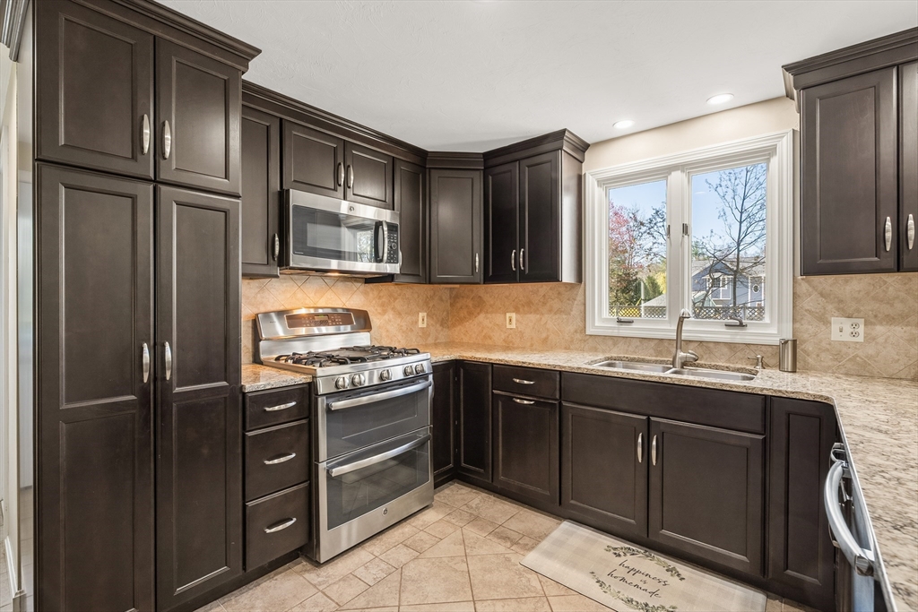 9 Hadley Road Norton, MA 02766 - Photo 17 of 42 Gallery Image 17