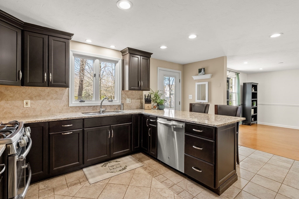 9 Hadley Road Norton, MA 02766 - Photo 18 of 42 Gallery Image 18
