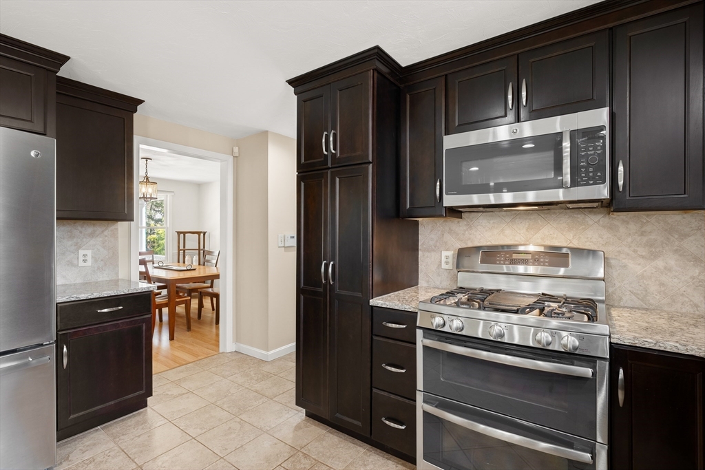 9 Hadley Road Norton, MA 02766 - Photo 20 of 42 Gallery Image 20