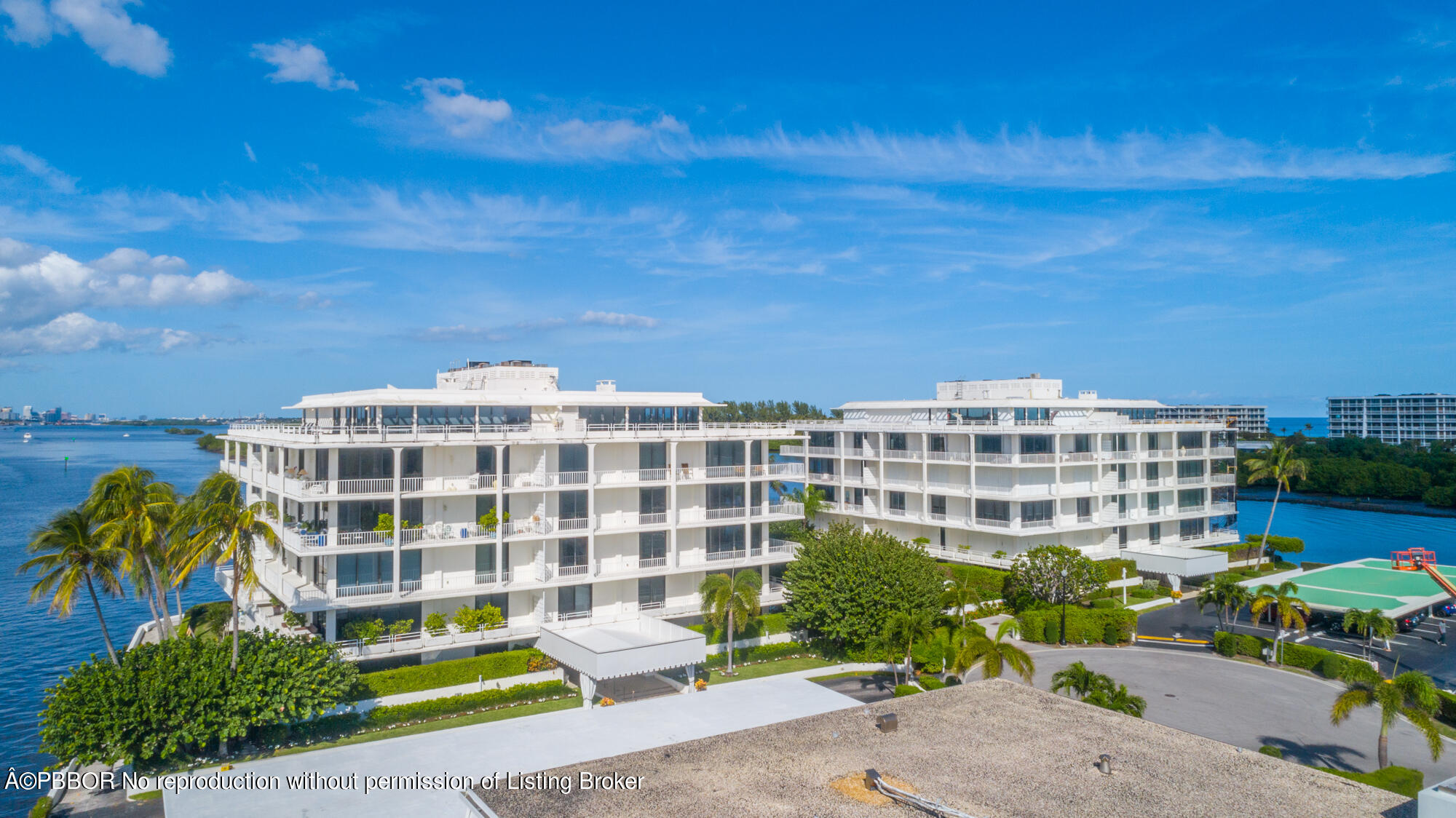 2150 Ibis Isle Road, Unit 17 Palm Beach, FL 33480 - Photo 50 of 55 a front view of a building with a garden