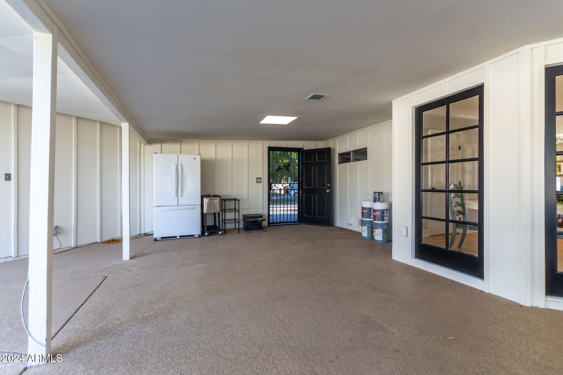 744 West Royal Palm Road Phoenix, AZ 85021 - Photo 63 of 65 a view of an empty room with closet and window