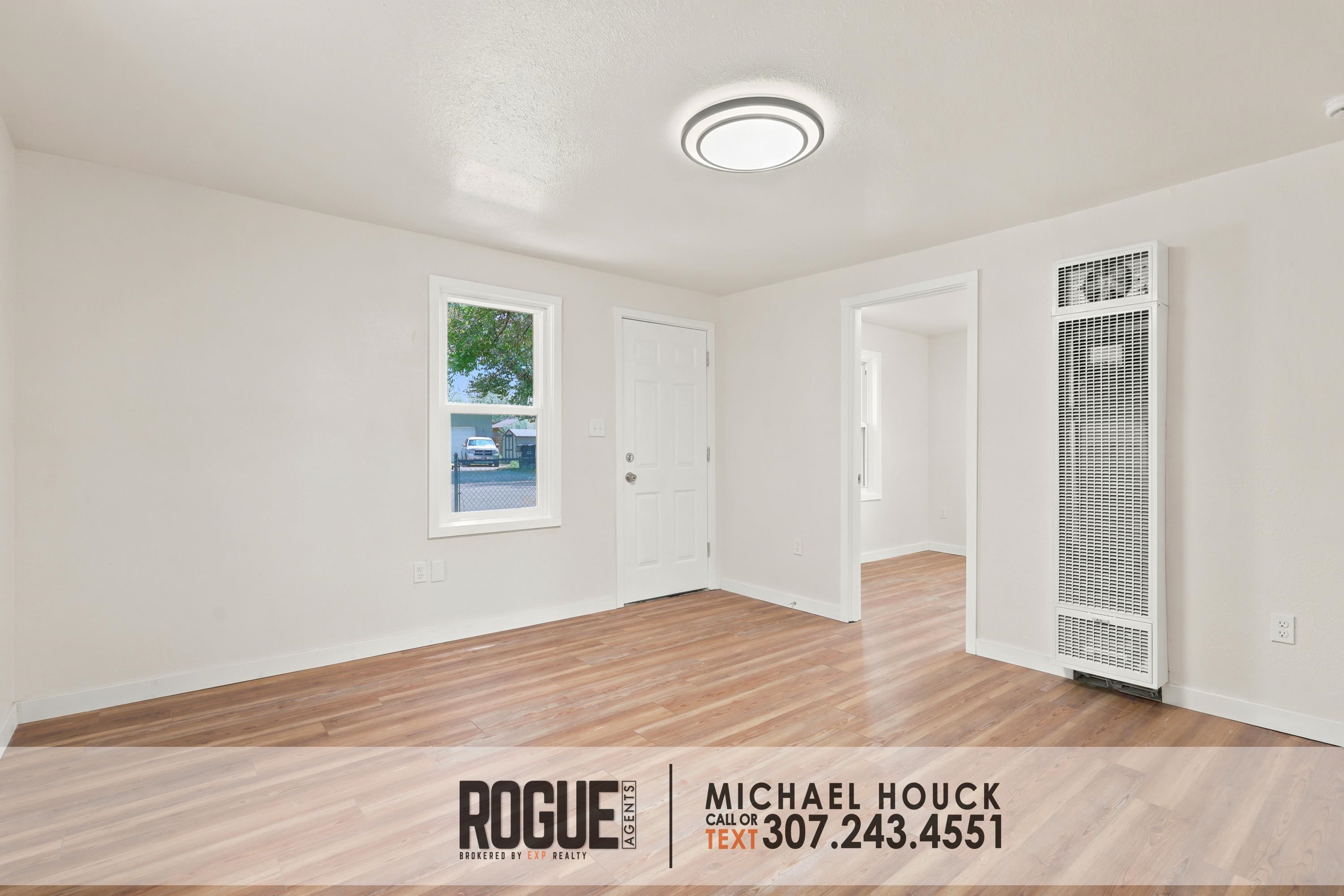 834 St Mary Street Casper, WY 82601 - Photo 4 of 18