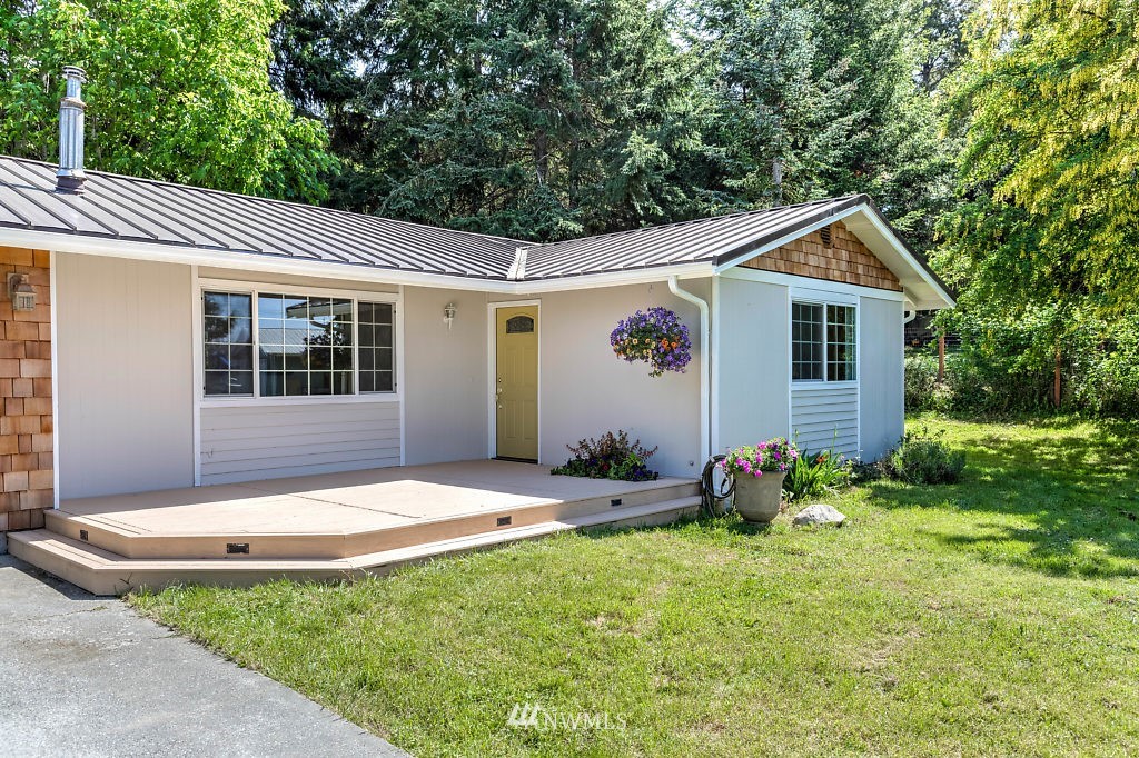 580 West Wanamaker Road Coupeville, WA 98239 - Photo 2 of 25 Gallery Image 2
