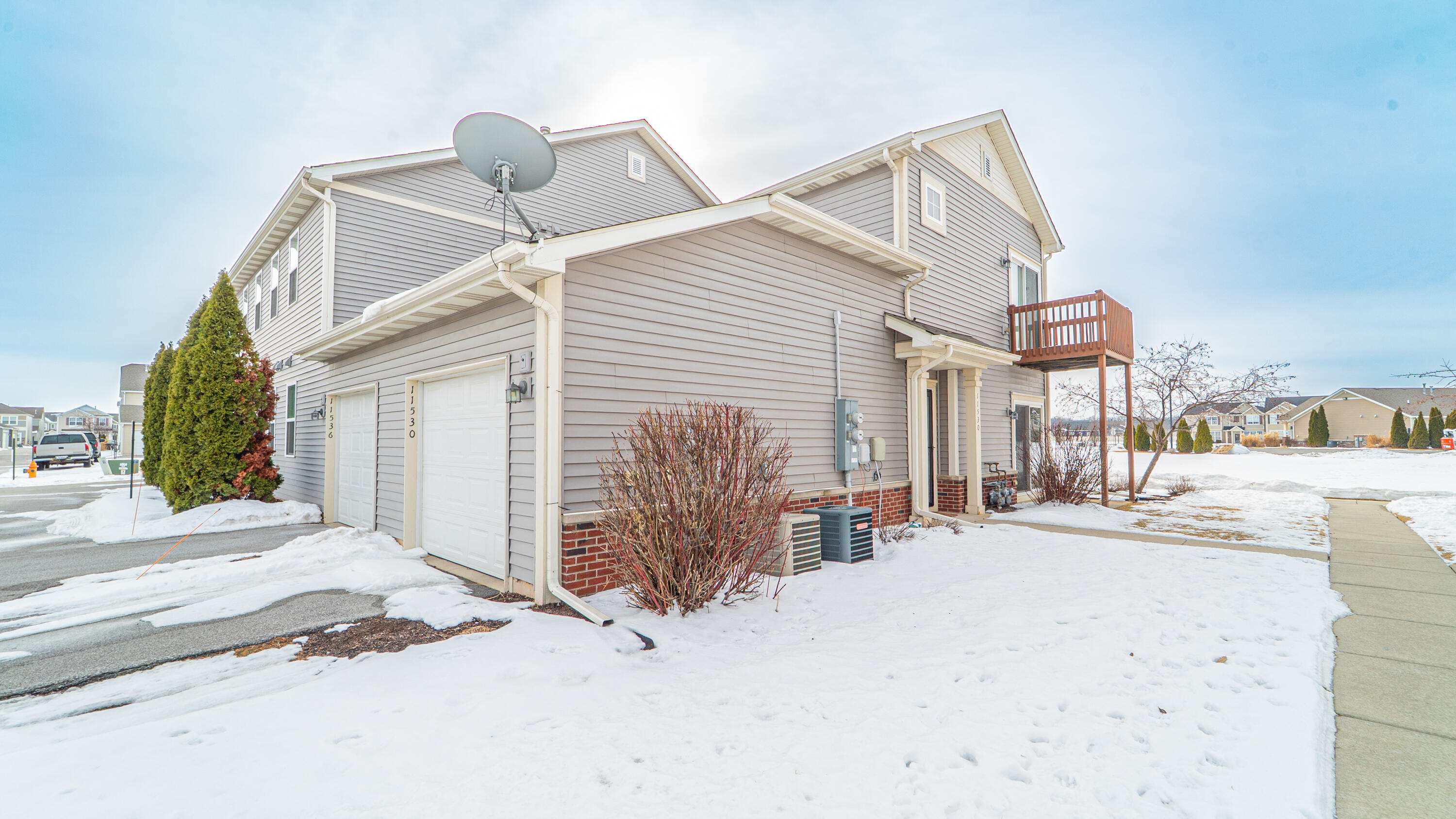 11530 Vermont Court Crown Point, IN 46307 - Photo 26 of 27 a view of a house with a outdoor space