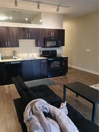 $1,350 | 1655 Fifth Avenue, Unit 501, Pittsburgh, PA 15219